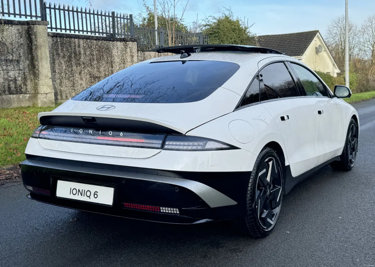 262 - IONIQ 6 PLATINUM 624 km's (84kwh) - VIDEO - Image 4
