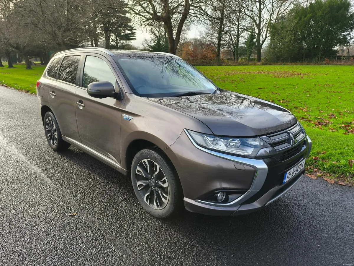 2017 Mitsubishi Outlander 2.0 PHEV HIGH SPEC - Image 1