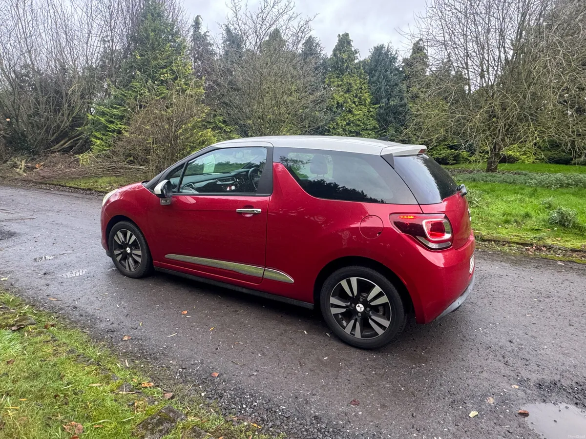 16 Citroen DS 3 .. 1.2 AUTOMATIC - Image 3