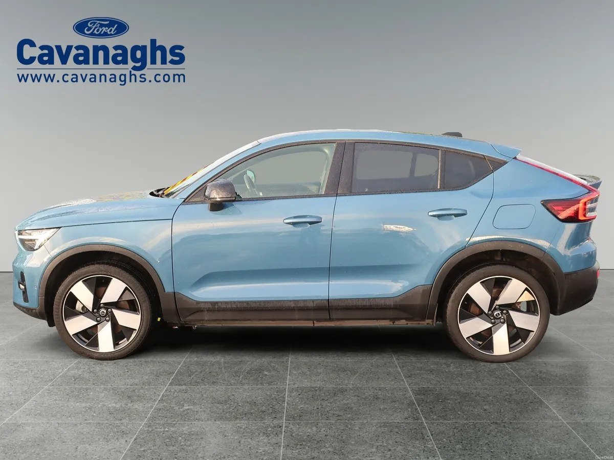 2023 VOLVO C40 Ultimate - Image 2