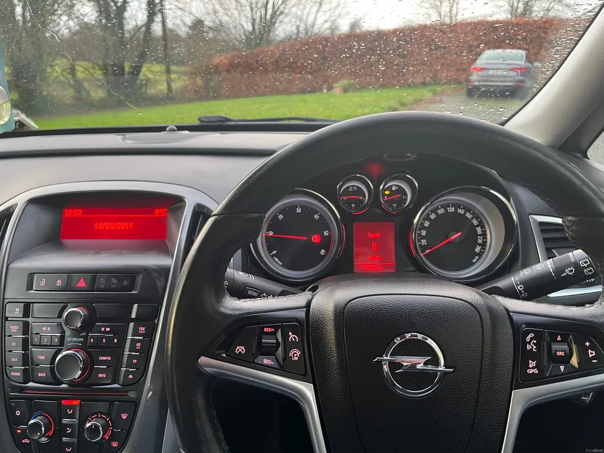 Opel Astra 2014 - Image 4