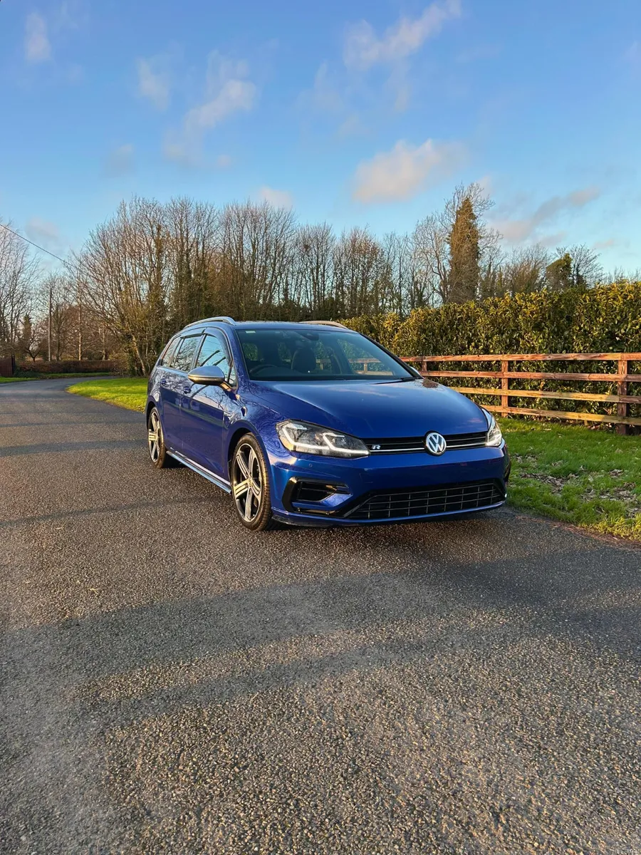 Volkswagen Golf R Wagon 7.5 (Pan Roof) - Image 3
