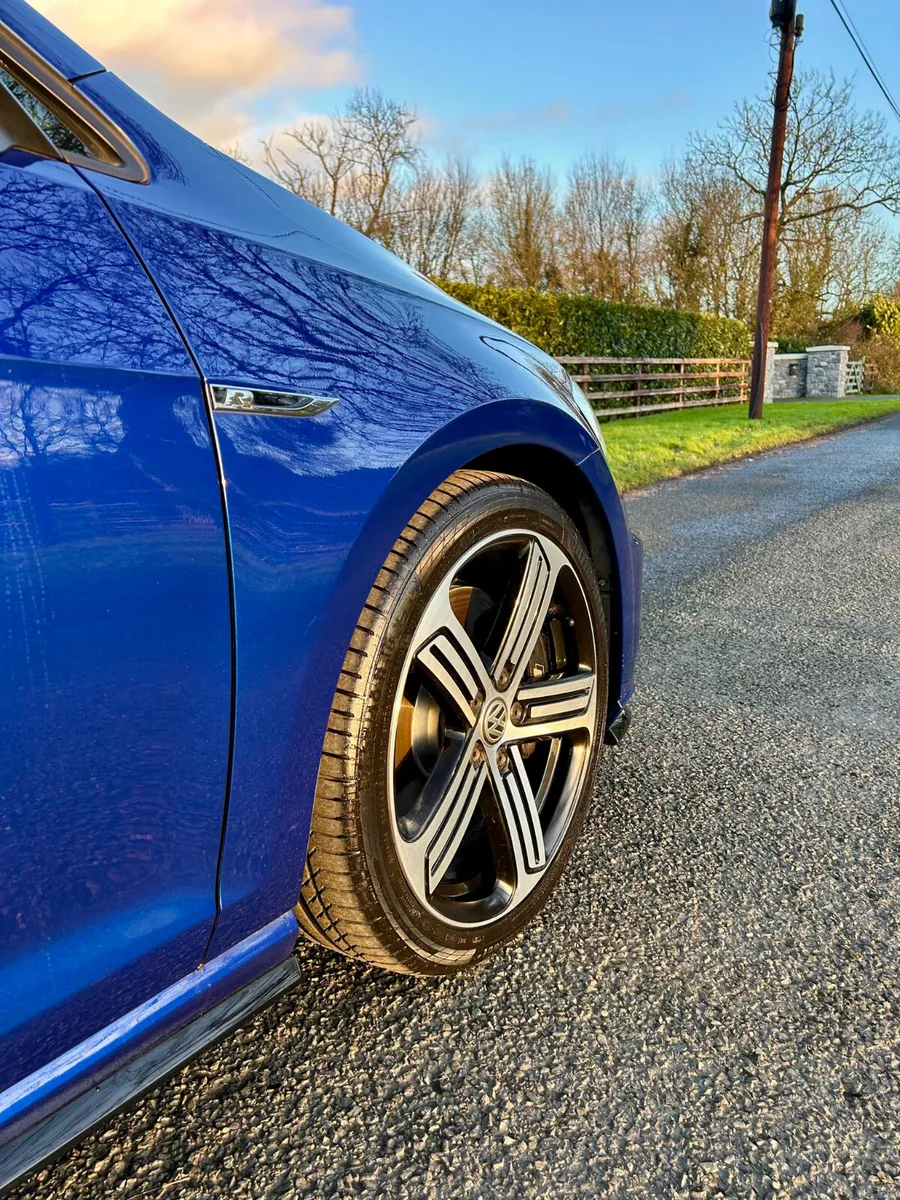 Volkswagen Golf R Wagon 7.5 (Pan Roof) - Image 4