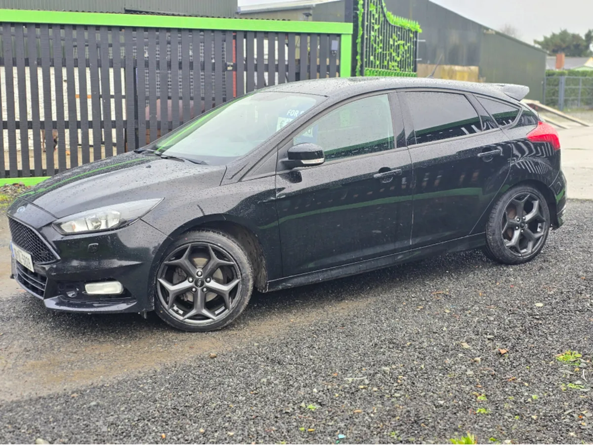 Ford Focus ZETEC EDITION 120PS 5DR - Image 2