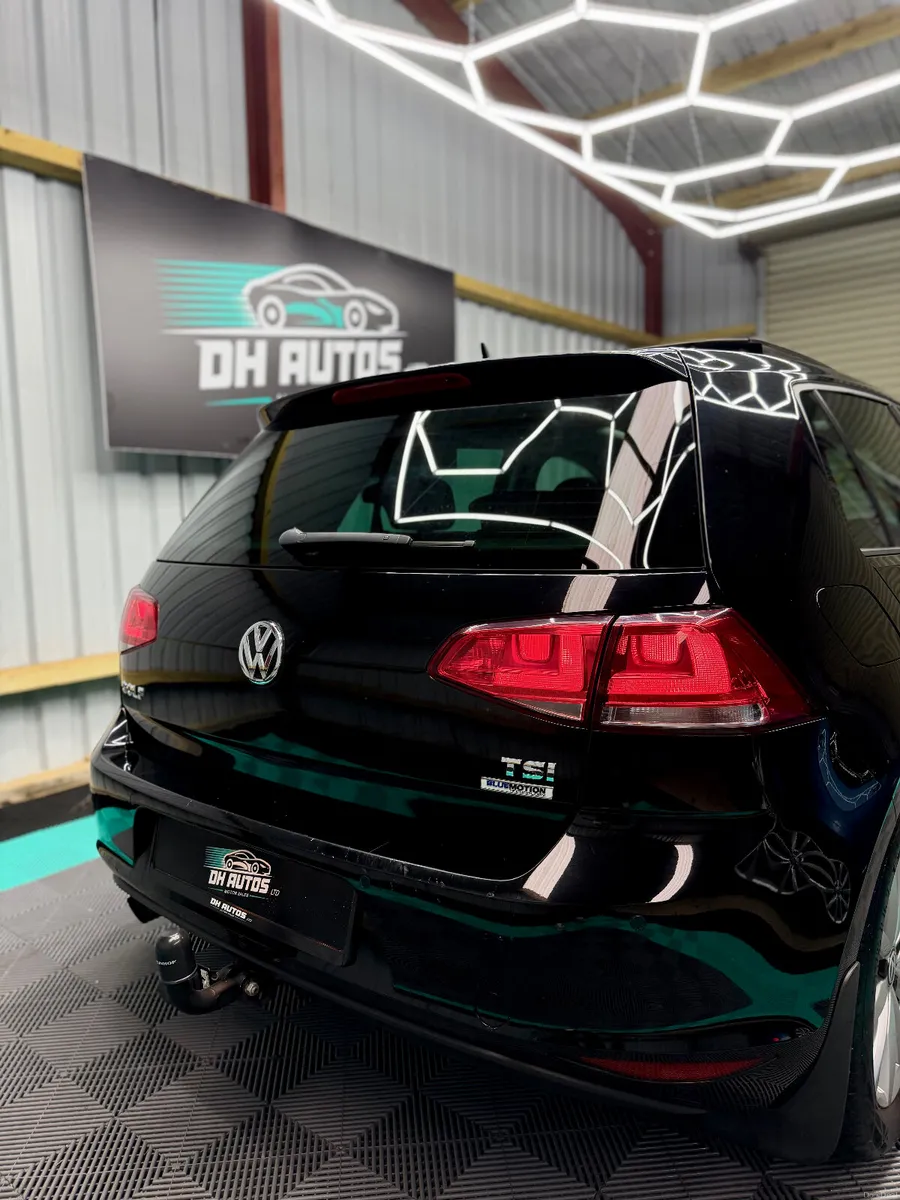 Volkswagen Golf 2016 (162) Lounge spec + Panoroof! - Image 3
