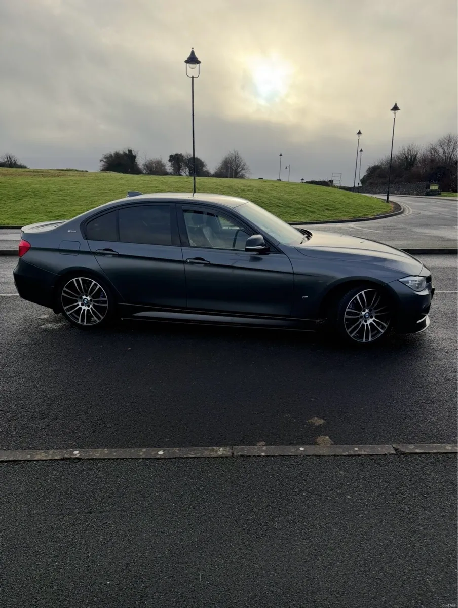 2018 bmw 330e m sport - Image 1