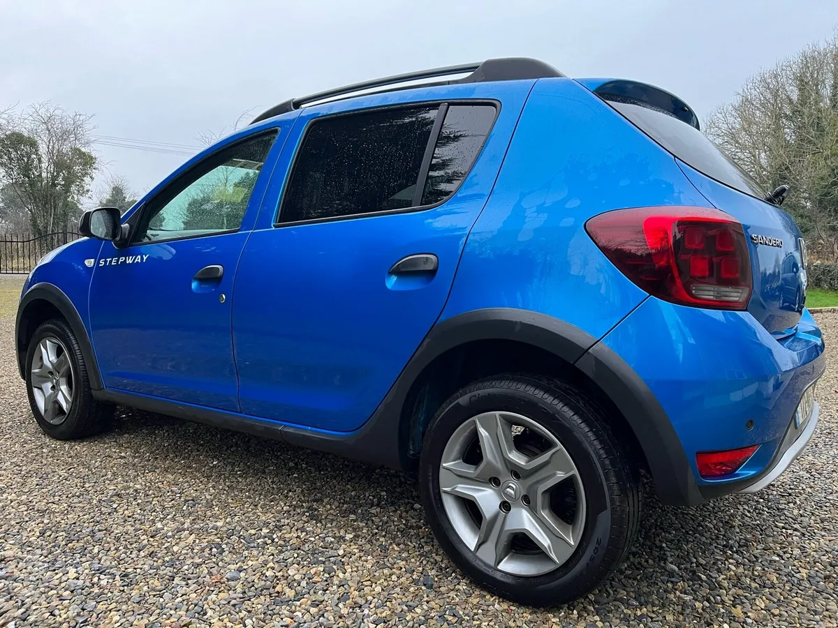 Dacia Sandero Stepway - NCT Nov27 - Image 3