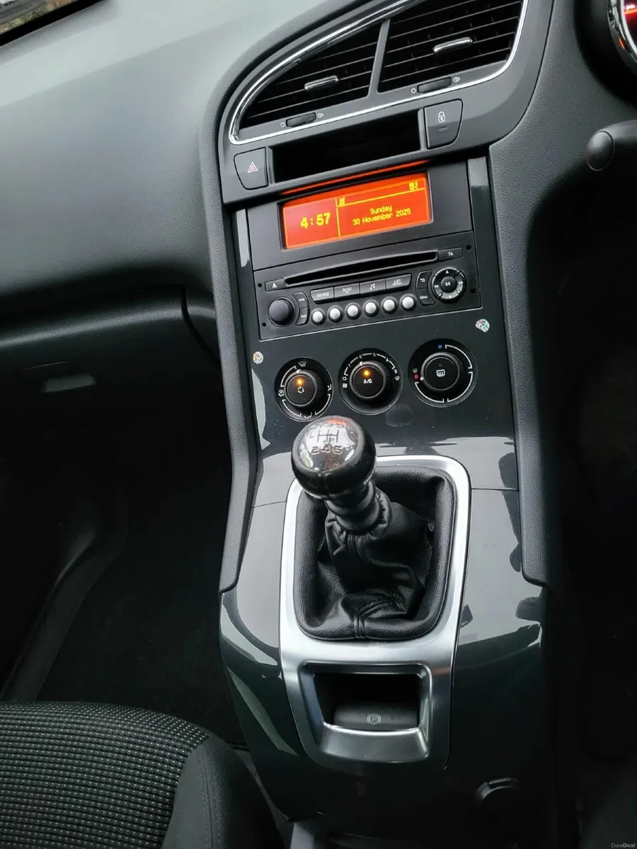 2015 Peugeot 5008 for sale - Image 2