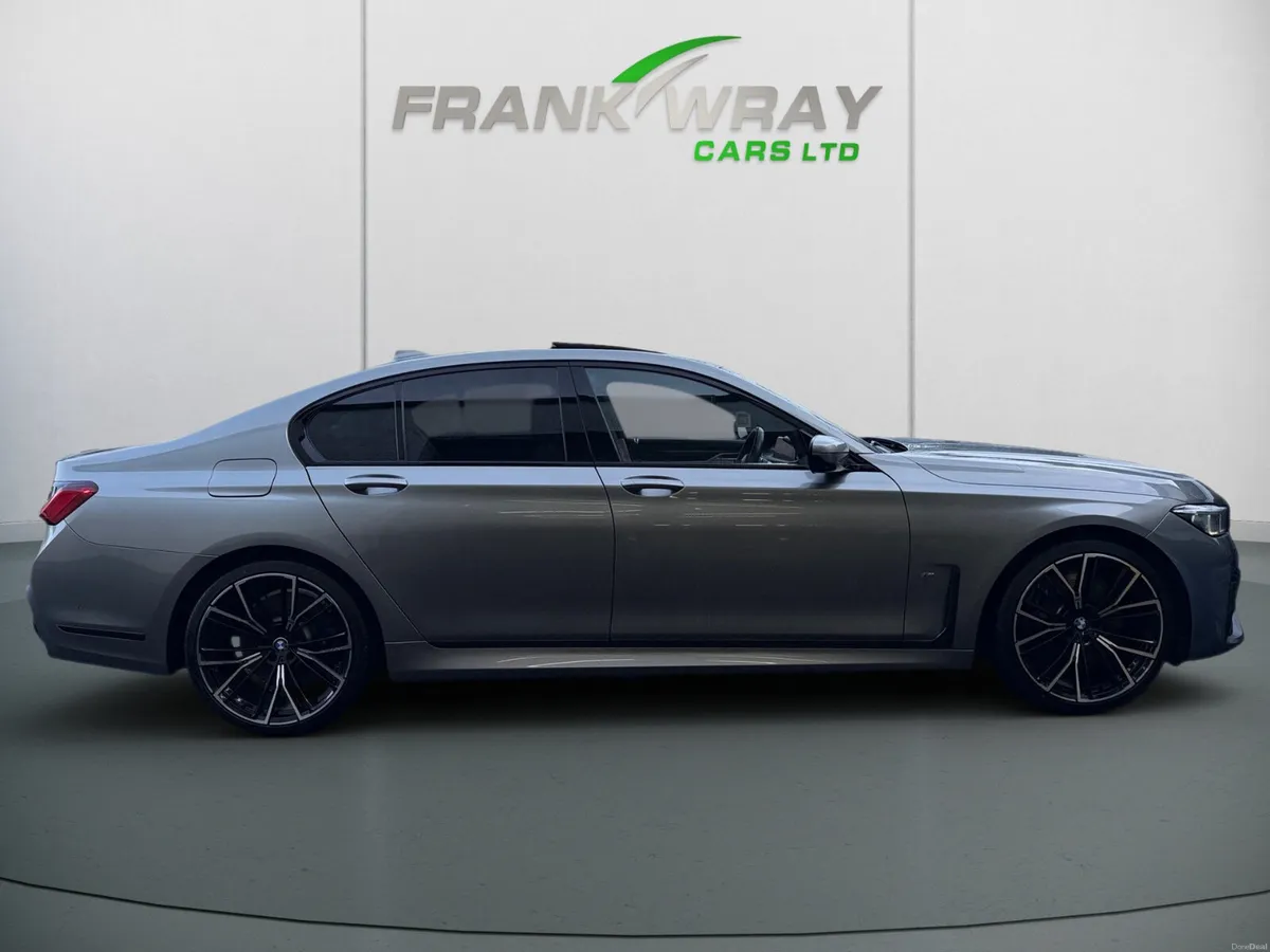 2019 BMW 740 D M-SPORT PLUS *SUNROOF*192*AS NEW* - Image 4