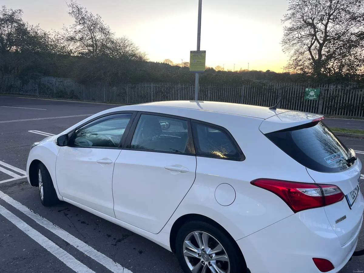 Hyundai i30 estate 2013 - Image 2