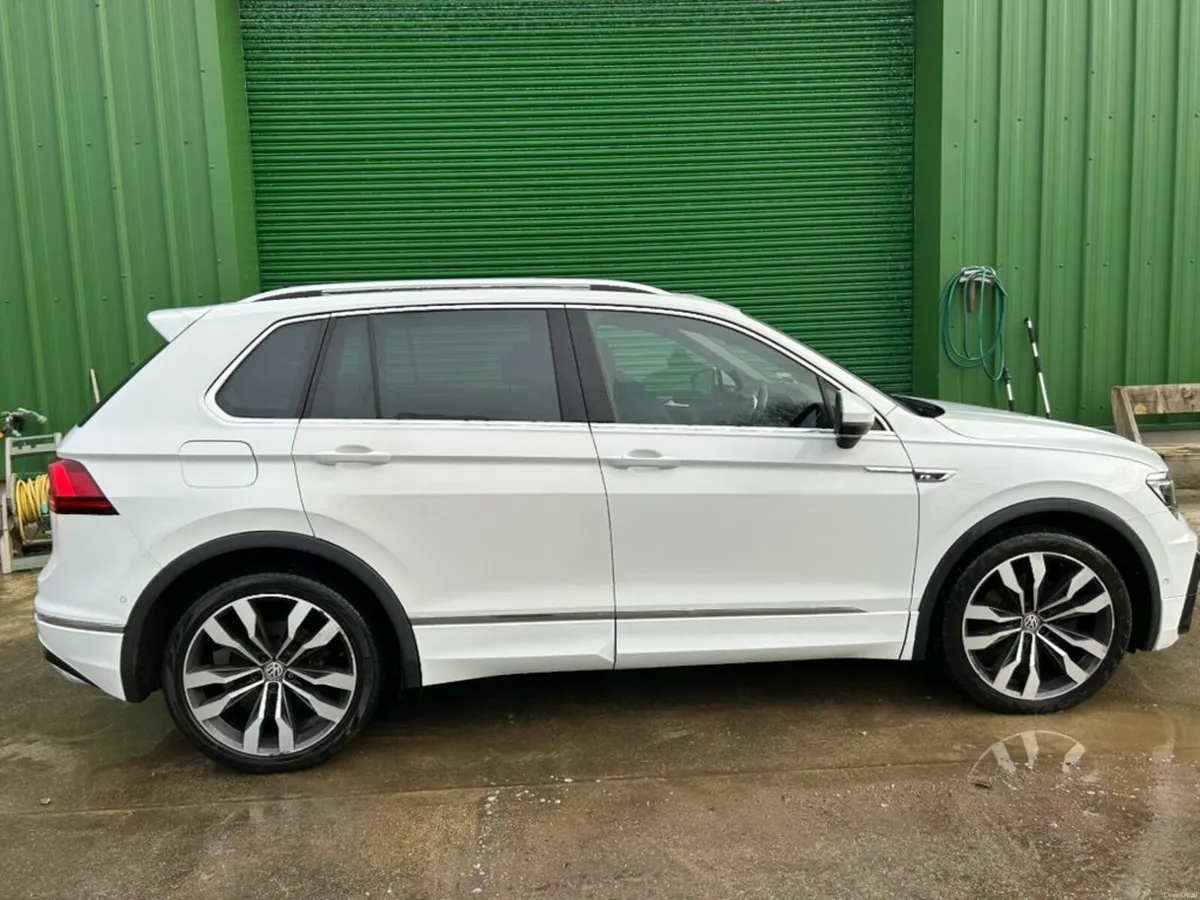 Volkswagen TiguanR line BiTdi 240 Bhp - Image 4
