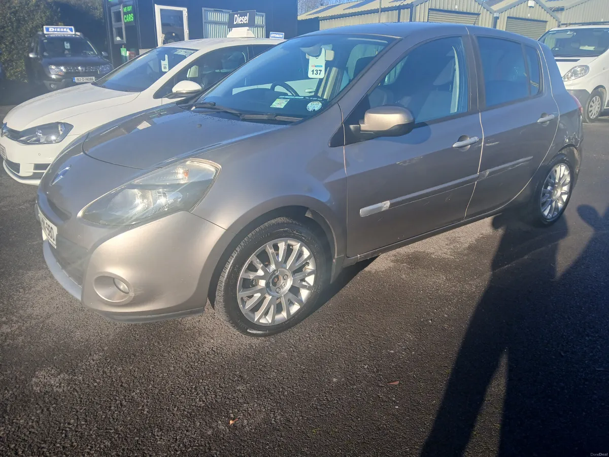 Renault Clio low mileage 2012 bi spec - Image 3