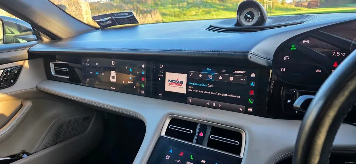 Porsche Tyacan 4S - Image 4