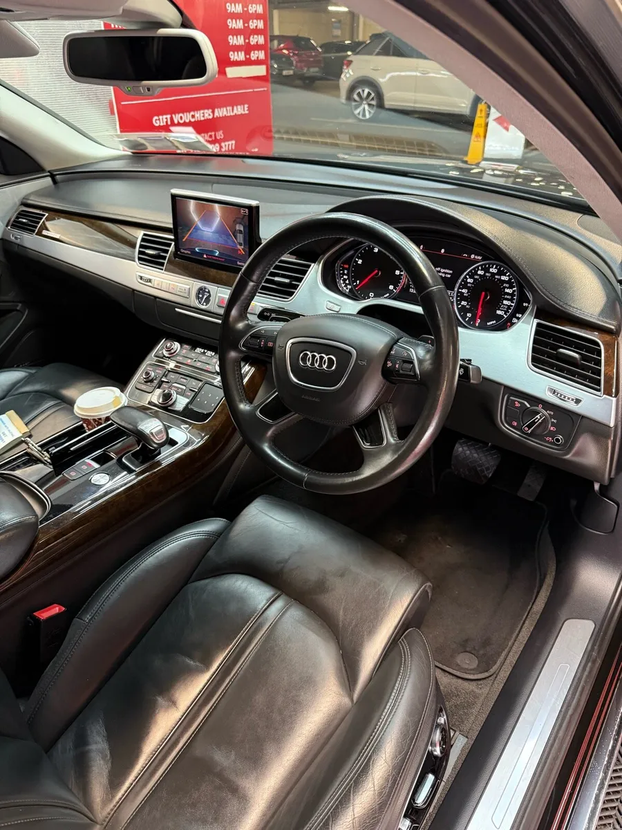 Audi A8 4.2L - Image 2