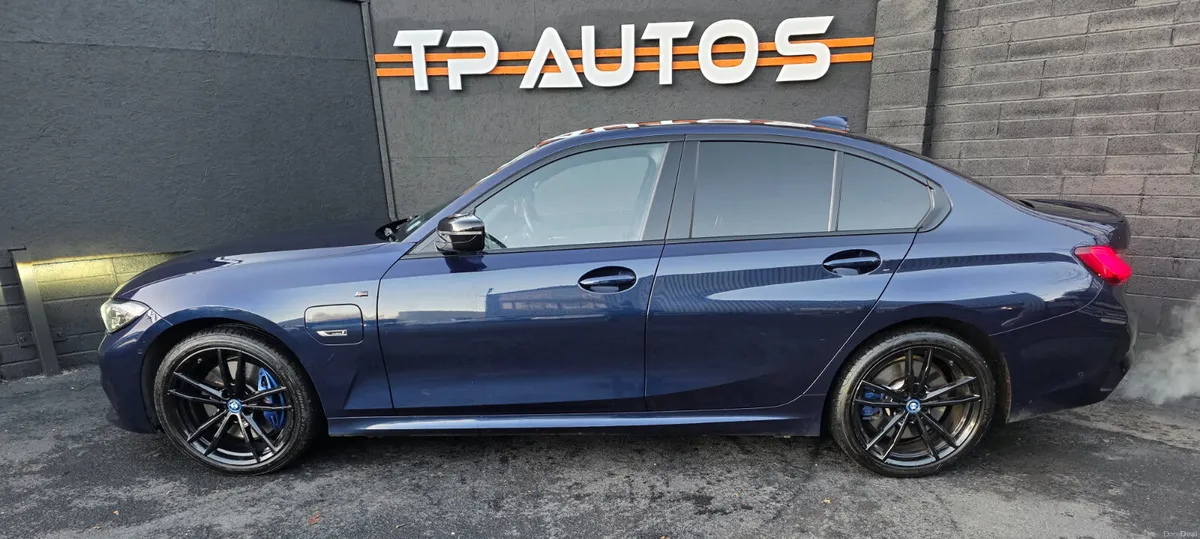 BMW 3-Series 2021 MSPORT M Performance - Image 2
