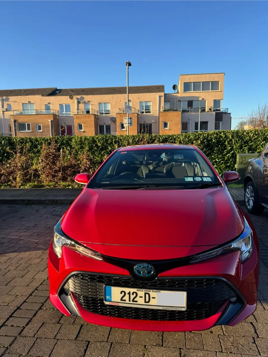 Toyota Corolla Hybrid Luna 212 - Image 2