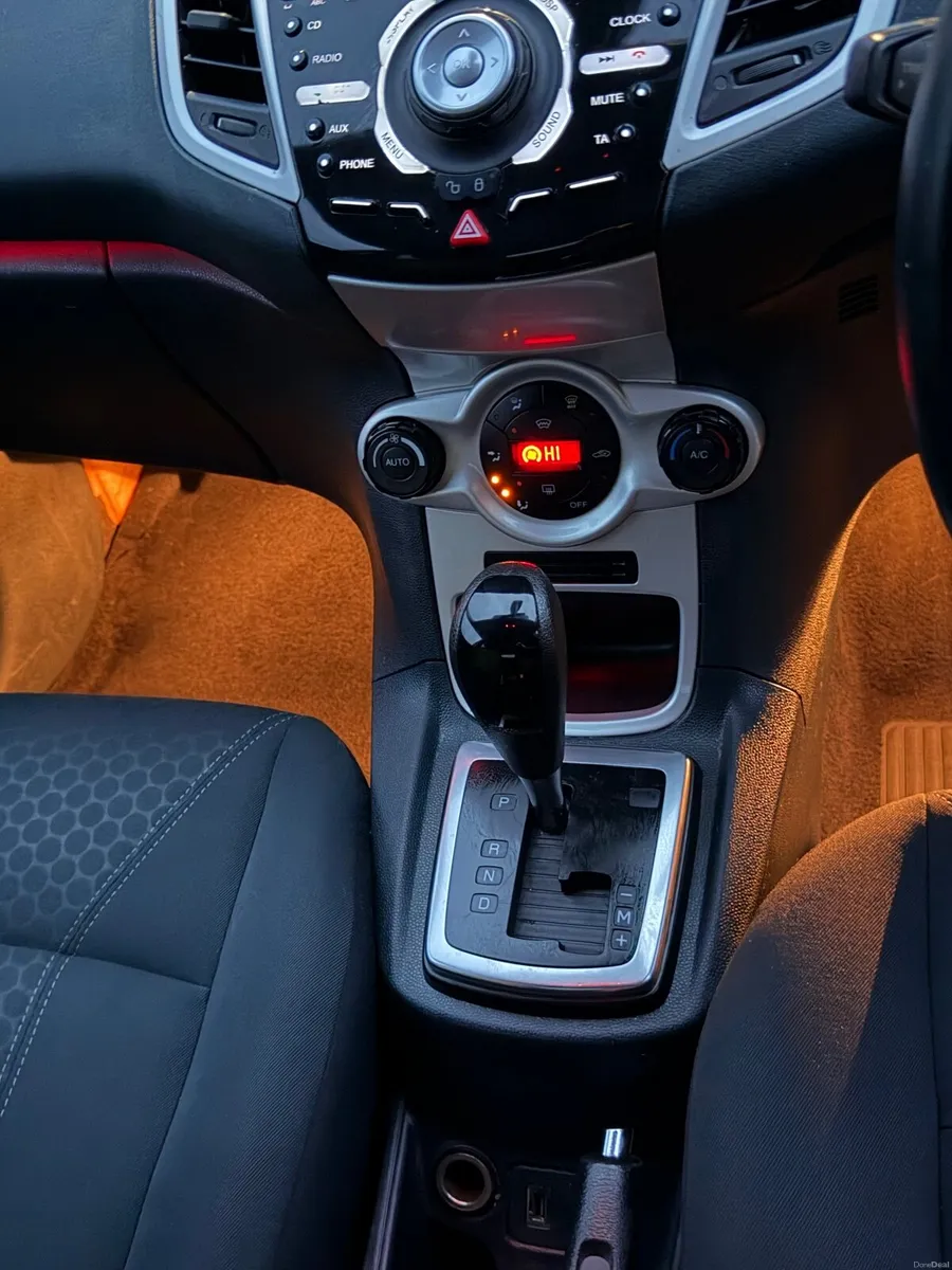 Ford Fiesta 2011 - Image 4