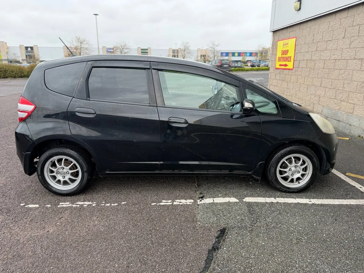 HONDA FIT 1.3 PETROL AUTO - Image 4