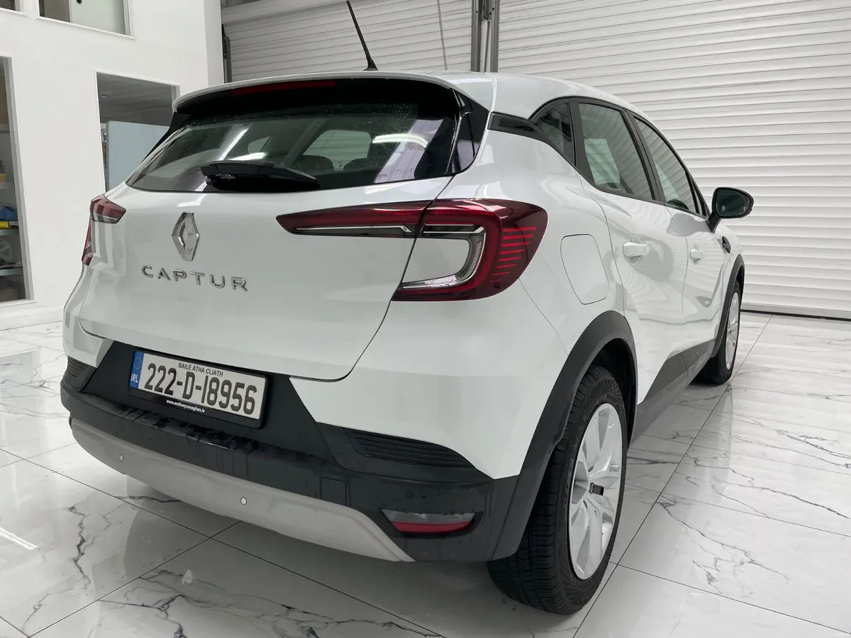 Renault Captur 2022 - Image 3