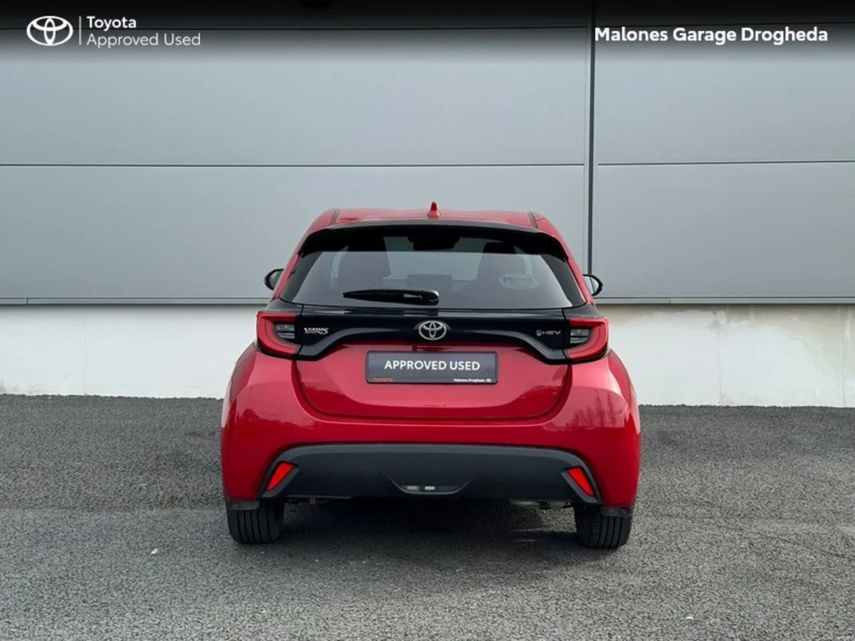 Toyota Yaris 1.5 Hybrid Luna Sport *Free Servce* C - Image 4
