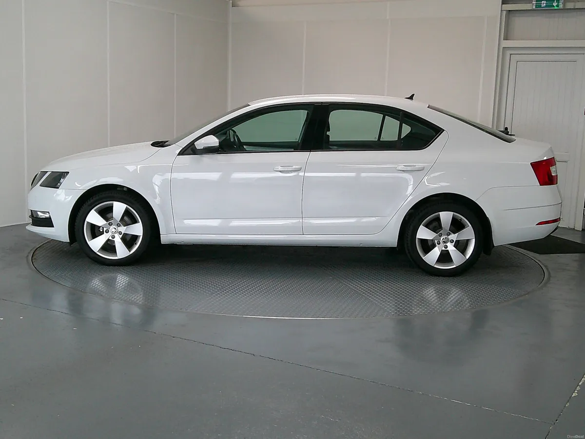 Skoda Octavia 2019 - Image 4