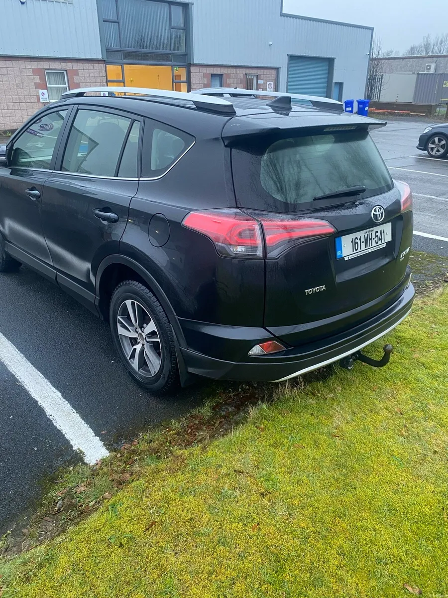 Toyota RAV4 - Image 2