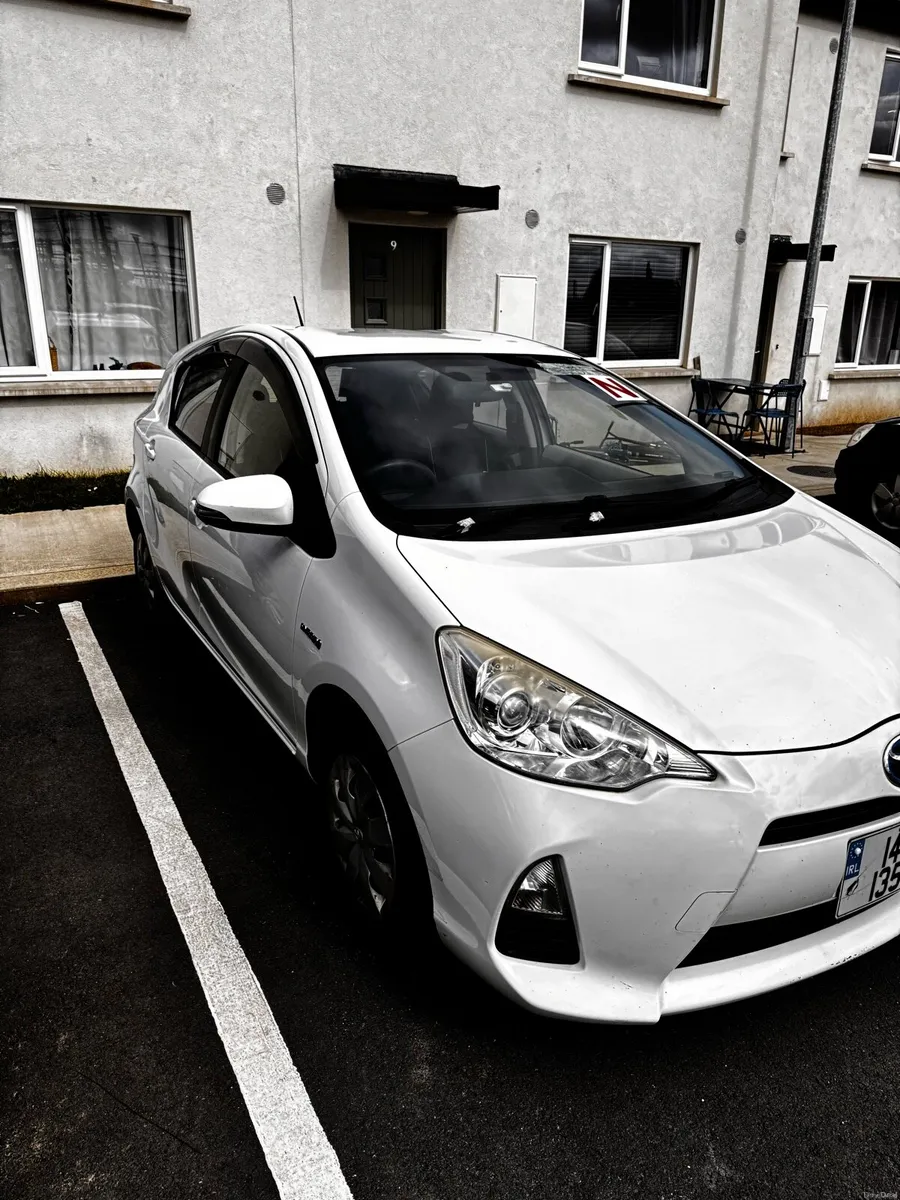 Toyota Aqua Hybrid Auto Reverse camera NCT 01/2027 - Image 3