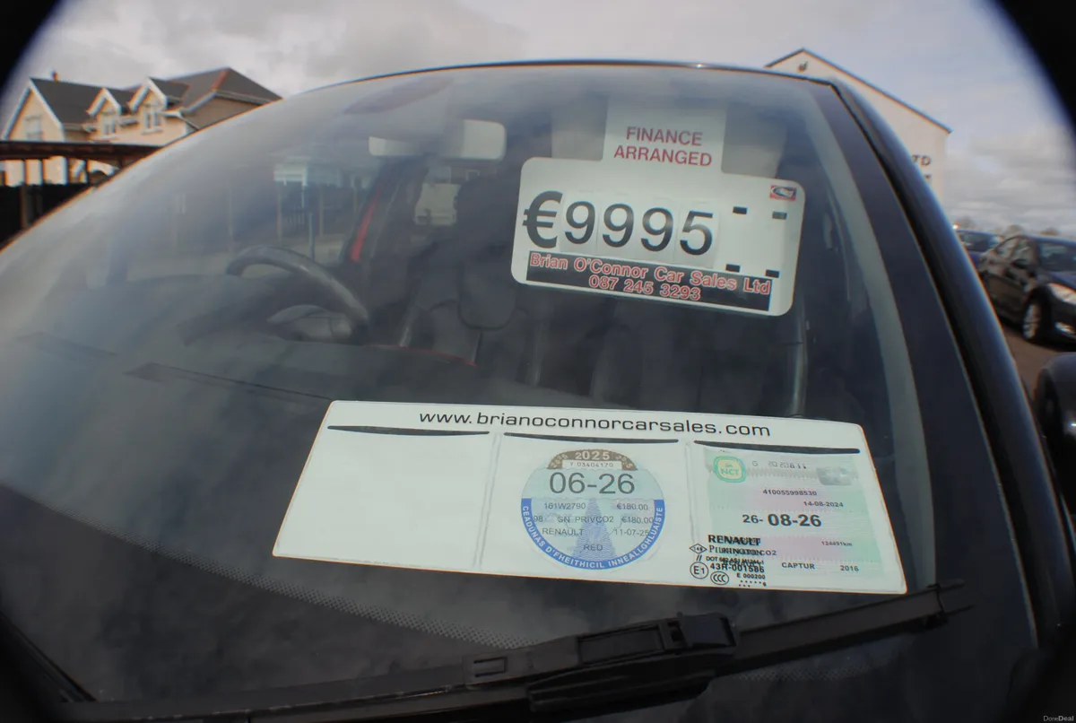 Renault Captur 2016 1.5 L 5DR H/B RED - Image 2