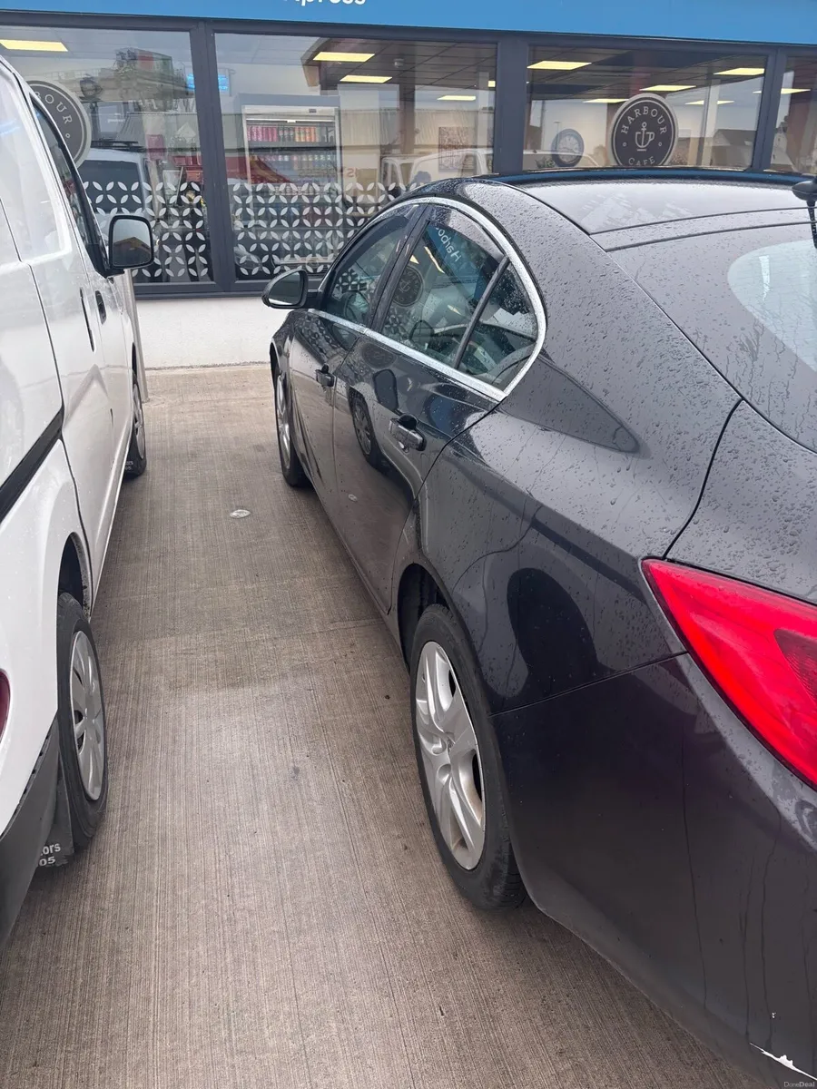 Vauxhall insignia 2010 2.0 diesel nct and tax - Image 1