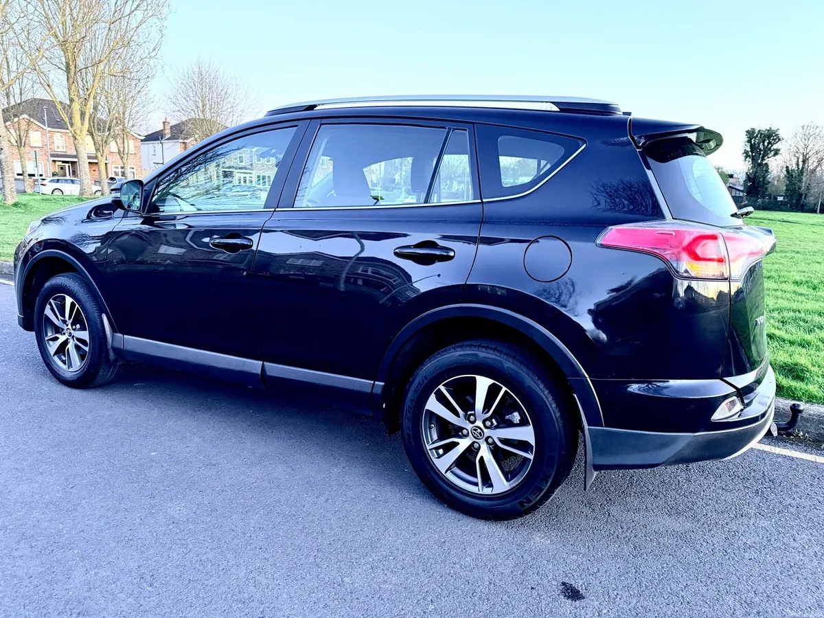 2016 Toyota RAV4 2.0D-4D Luna - Image 2