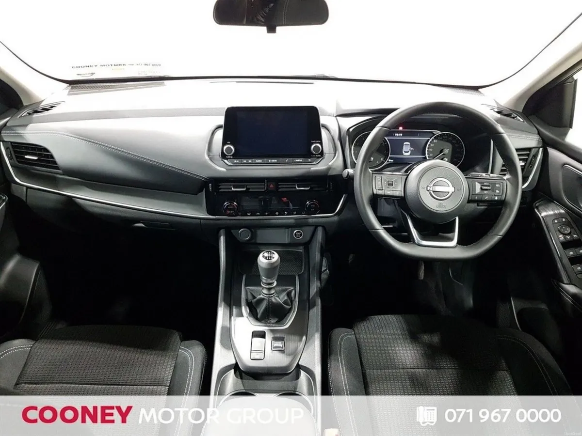 Nissan Qashqai 1.3 PET MILD HYBRID SV - Image 2