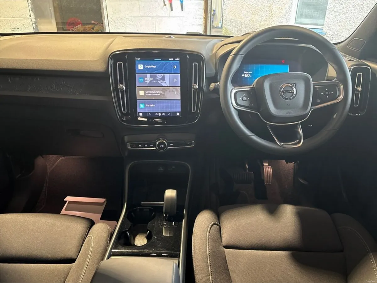 Volvo XC40 Recharge Core 69kw - Image 4