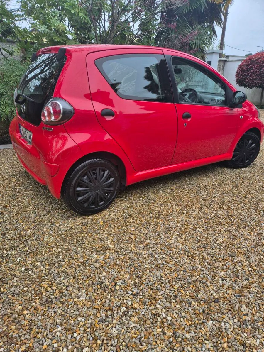 2010 Reliable, Low Mileage, Well mantainted. - Image 4