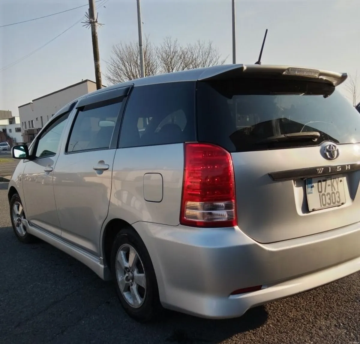 07 Toyato Wish 7 Seater - Image 3