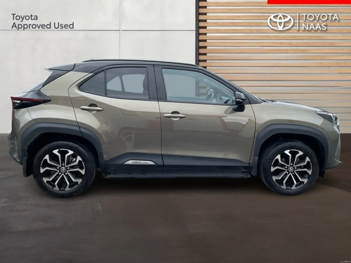 Toyota Yaris Cross *EX DEMO* YARIS CROSS LUNA SPOR - Image 3
