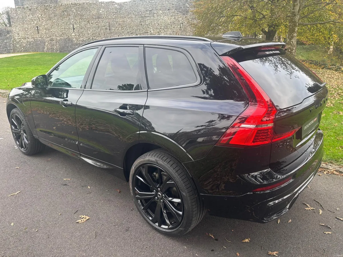 Volvo XC60 2025 T6 Black Edition Plus. - Image 4