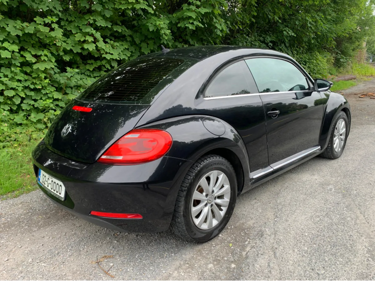 Volkswagen Beetle DESIGN TSI DSG - Image 3