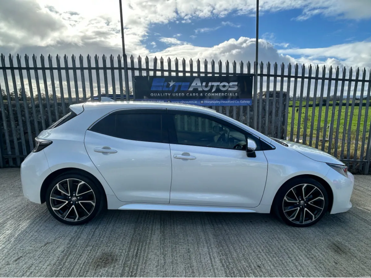 Toyota Corolla Sport Edition Hybrid - Image 4