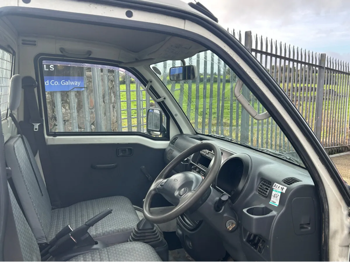 Daihatsu Fourtrak HI JET AWD PICKUP - Image 6