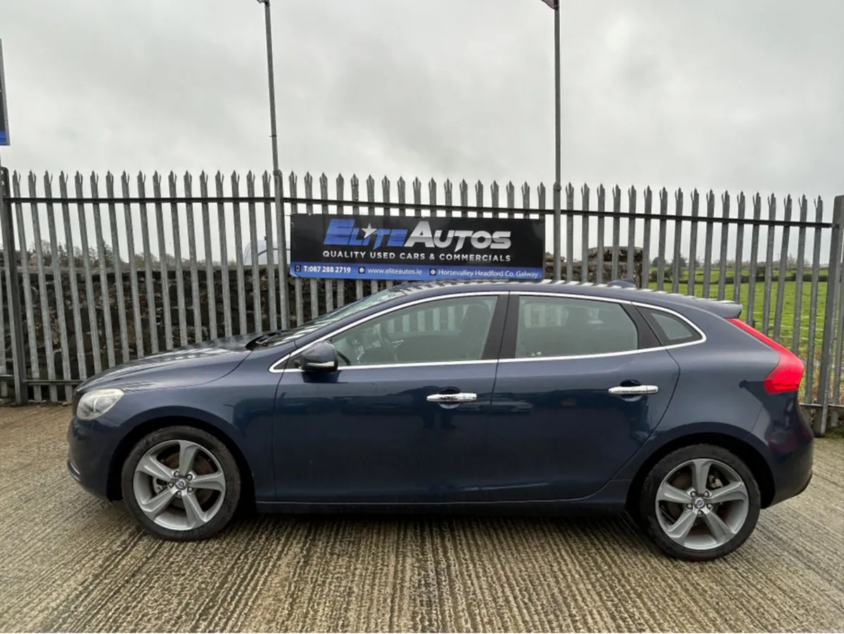 Volvo C40 T4 1.6 Automatic - Image 3