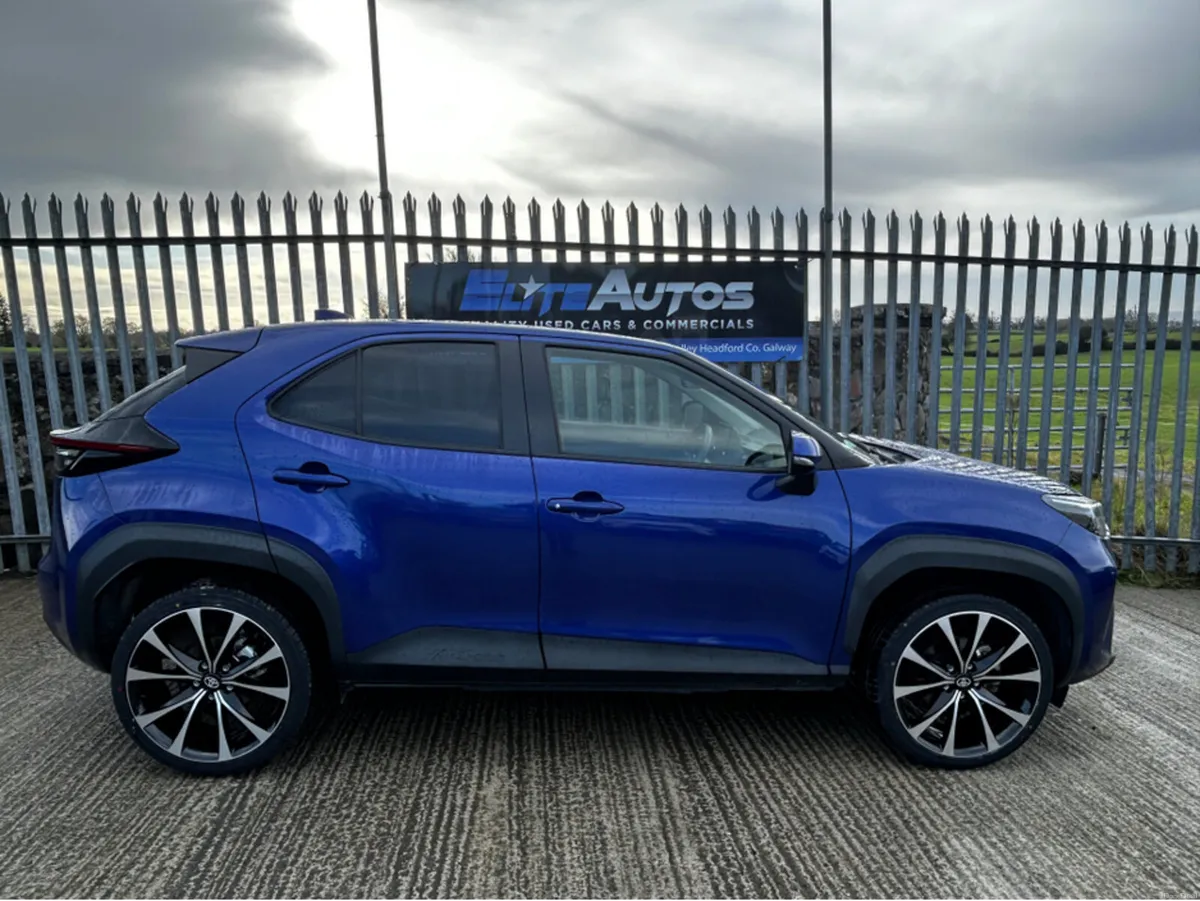 Toyota Yaris Cross Self Charging Hybrid - Image 3