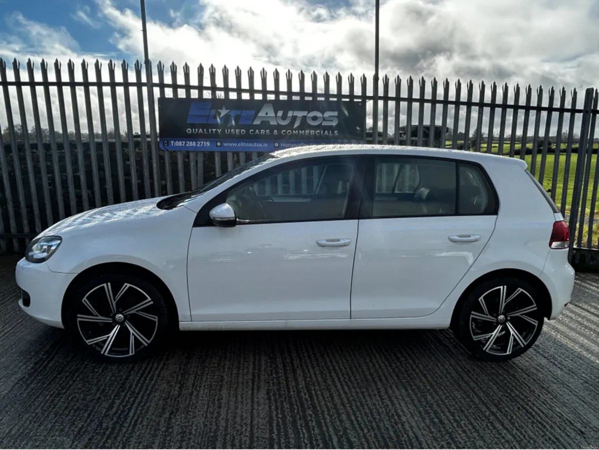 Volkswagen Golf Highline TSI DSG - Image 2