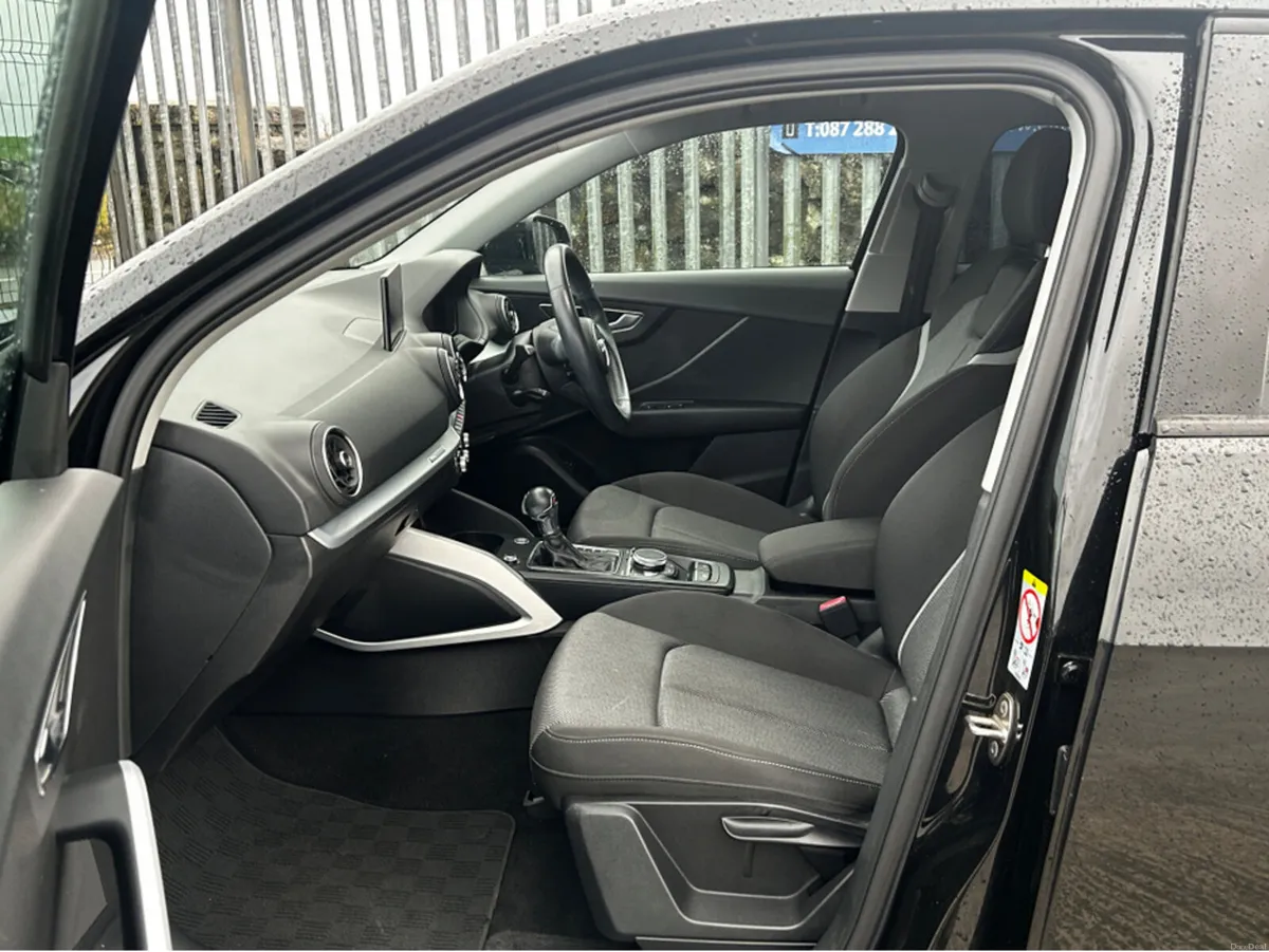 Audi Q2 1.0 TFSI Automatic SE - Image 4
