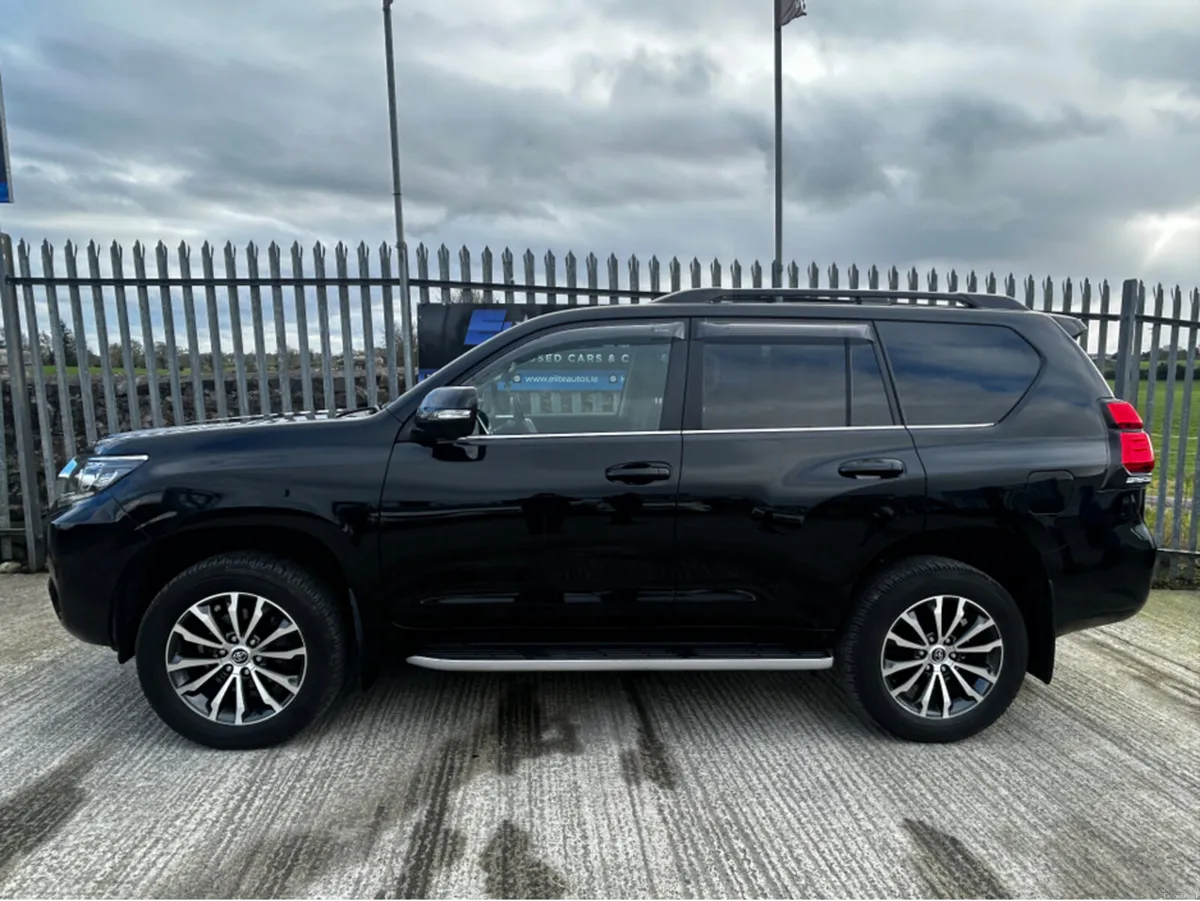 Toyota Land Cruiser PRADO KAKADU 2.8 AUTOMATIC LUX - Image 2