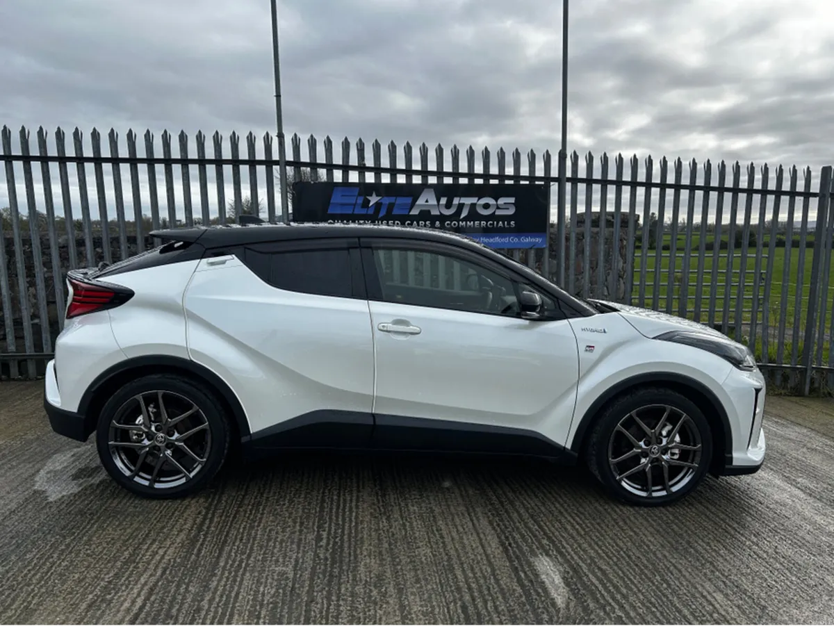 Toyota C-HR GR Sport Hybrid - Image 2