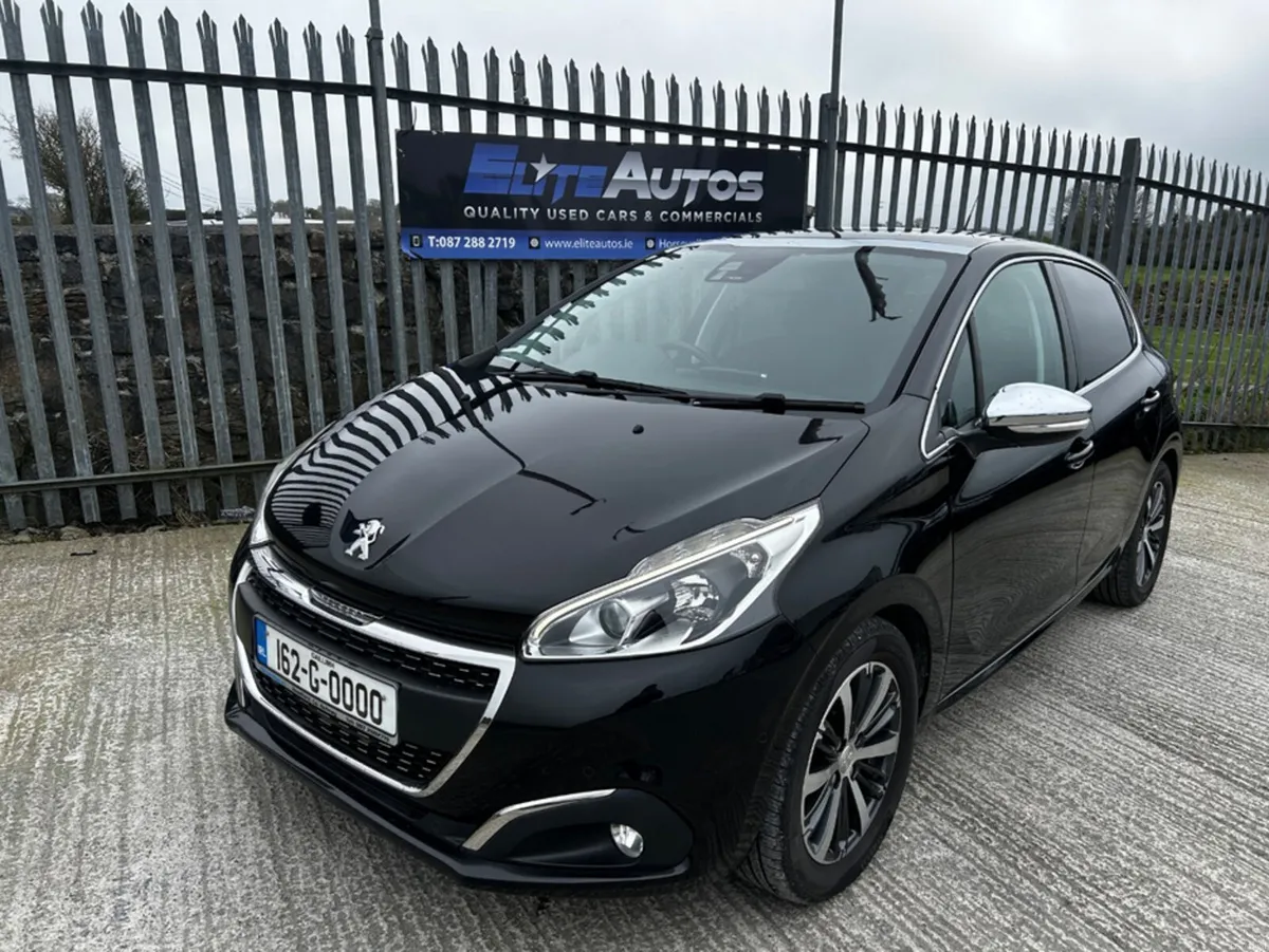 Peugeot 208 1.2 Petrol Pan Roof Automatic - Image 2