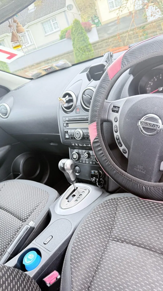 Automatic Nissan Quashqai - Image 1