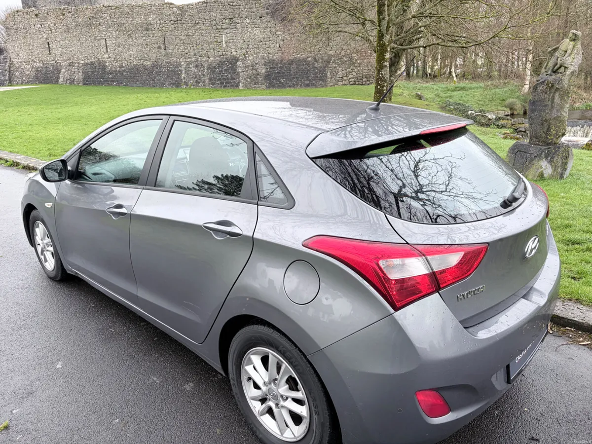 Hyundai i30 2013 5dr Diesel - Image 2