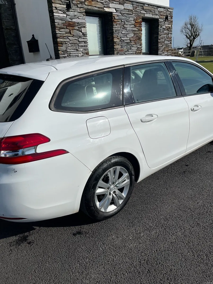 2020 Peugeot 308 active sw estate diesel - Image 2