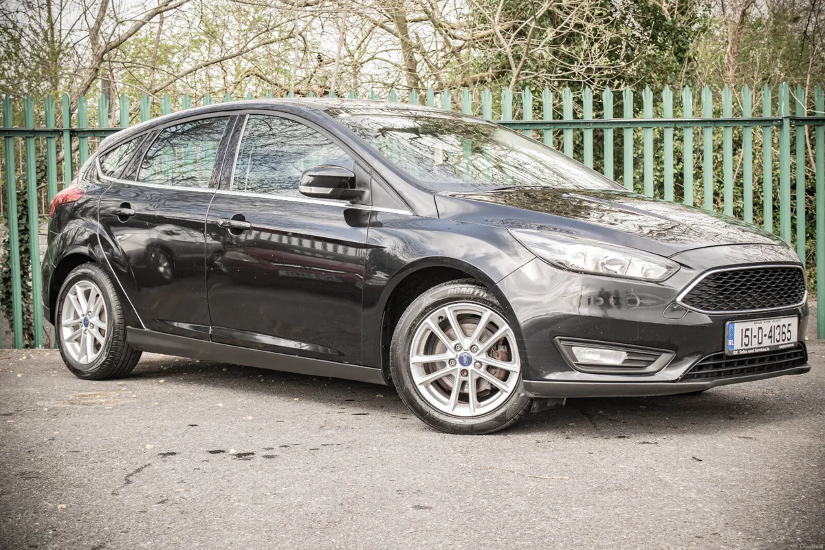 2015 BLACK FORD FOCUS 1.6 TDCI ZETEC *Low KM* - Image 2
